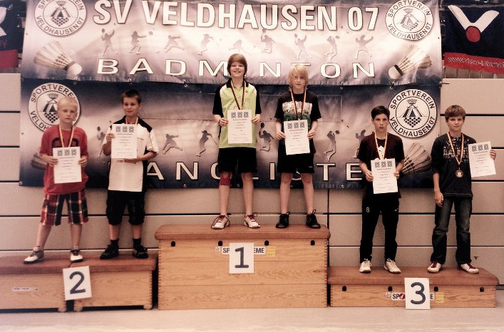 Adrian und Fynn bei der Siegerehrung im JD U13