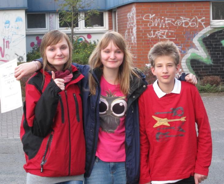 Serena, Xenia und Tarek nach der Siegerehrung