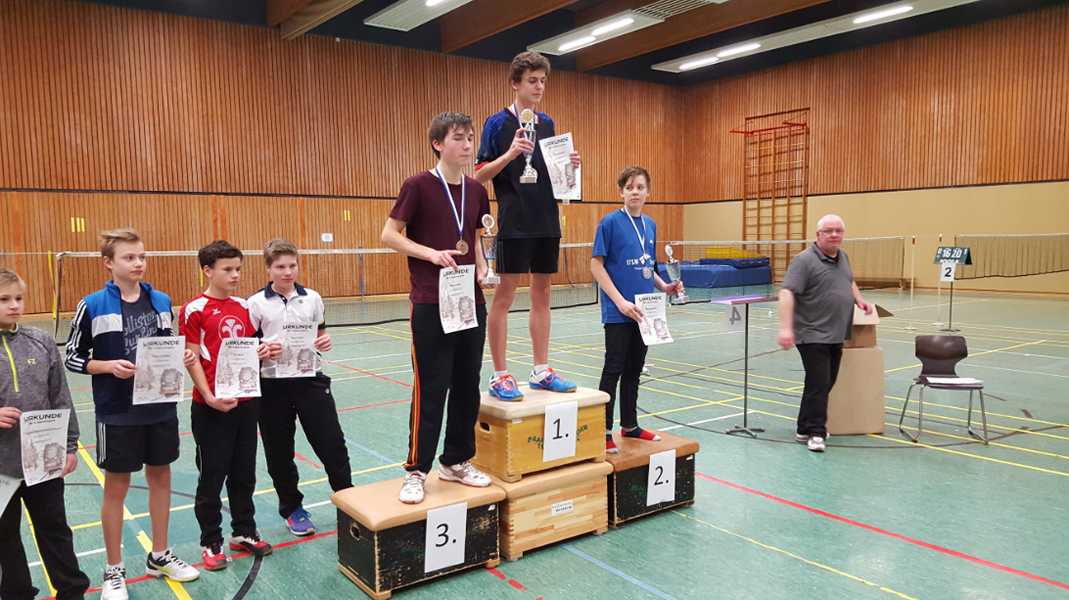 Siegerehrung JE U15, 1. Platz Niklas Rapmund, 3. Platz Marlon Gerke, 6. Platz Joshua Achilles