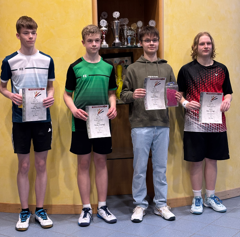 3. Platz im HE U19 f&uuml;r Levin M&uuml;ller (dritter von links)