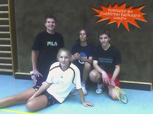 Unser Team in der Bezirksklasse: von links: Christian Br&auml;uer (Seine Handykamera wars!!), Nina Bethkenhagen, Julius Rahaus, Vincent Schreiber