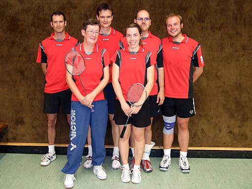 Unser Team in der Kreisliga: Hintere Reihe, von links: Marcel Müller, Lars Enskonatus, Andreas Blesse, Matthias Reindl Vordere Reihe: Doris Dösselmann, Daniela Sporleder