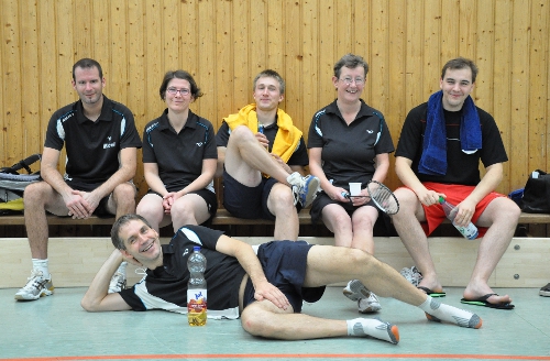 Unser Team in der Bezirksklasse 1 BS: Marcel Müller, Petra Jünschke, Lennart Roos, Doris Dösselmann, Vincent Schreiber, ganz vorne liegt Lutz Vorhold