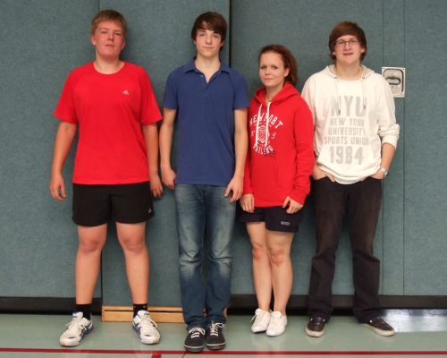 Unser Jugendteam (von links nach rechts): Thimm Thiemann, Namenlos, Celine Farr, Jan-Bastian Kellert (Es fehlen Fabian D&uuml;sterh&ouml;ft, Carolin J&uuml;rgens, Isabel Kemper, Jacqueline Schwaneberg, Annina Benjes)
